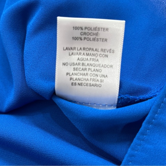 Valerie Steven’s women’s blue blouse - Picture 9 of 14